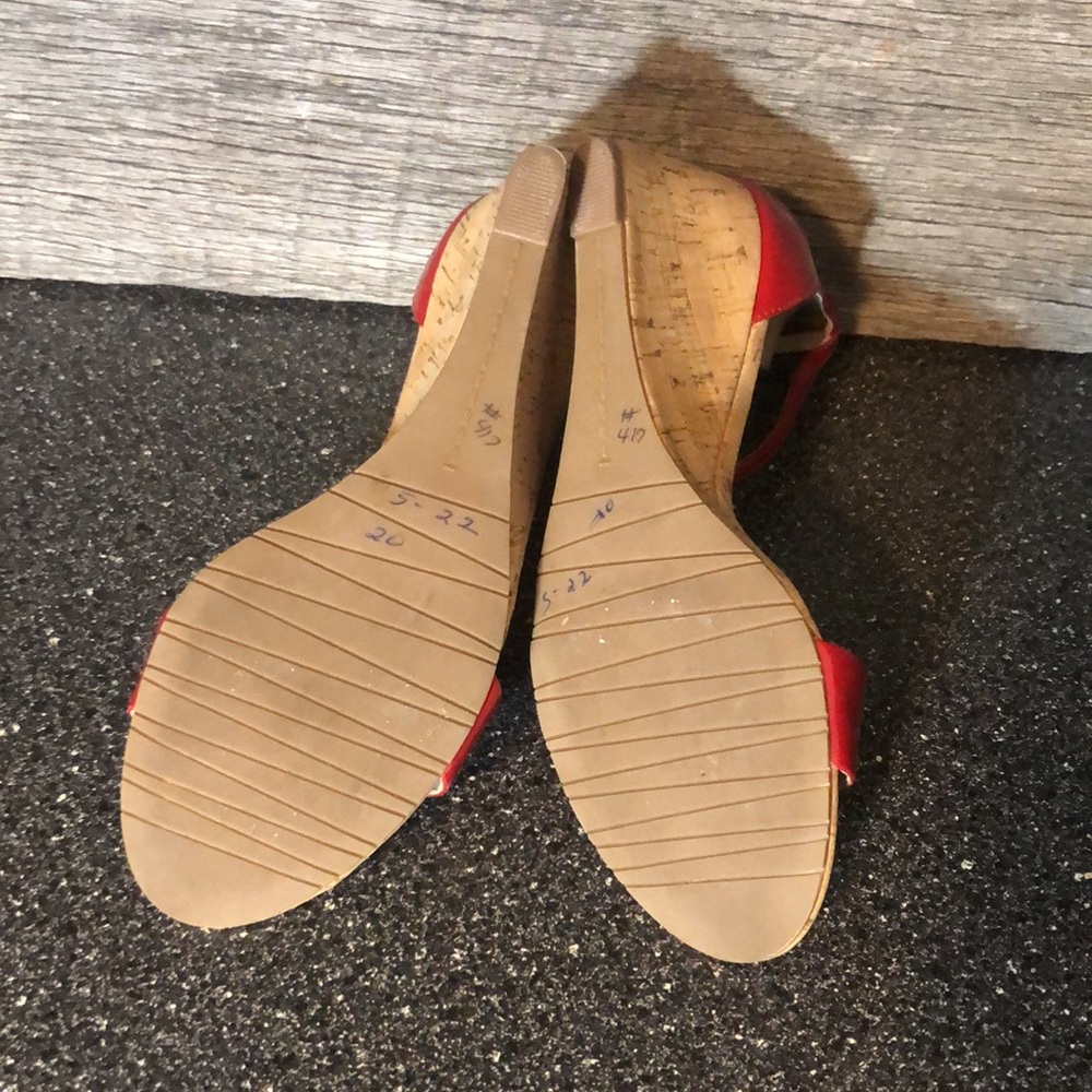 Vaneli red ankle strap heels 👠 womens size 7.5 - Picture 6 of 6